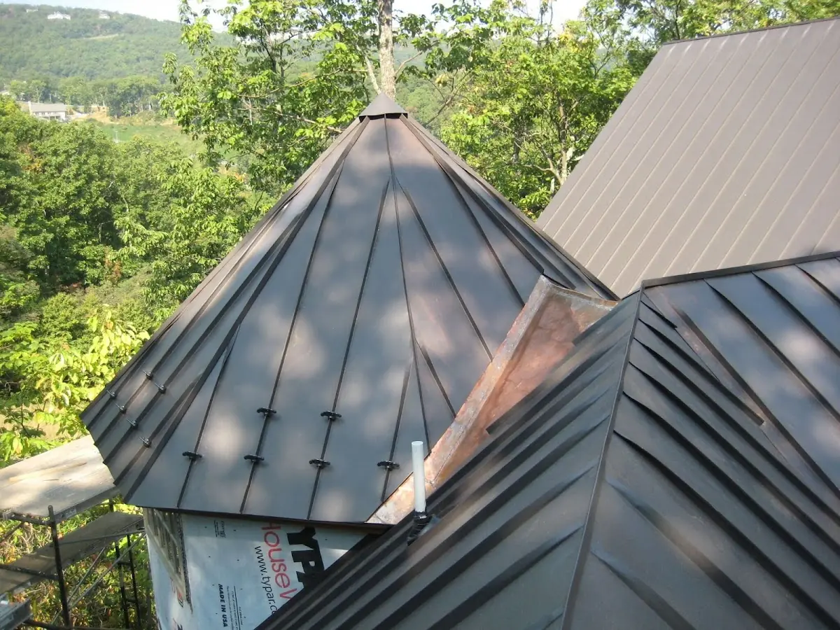 Professional Roof Tarp Installation by Craftsman Roofing in Poquonock